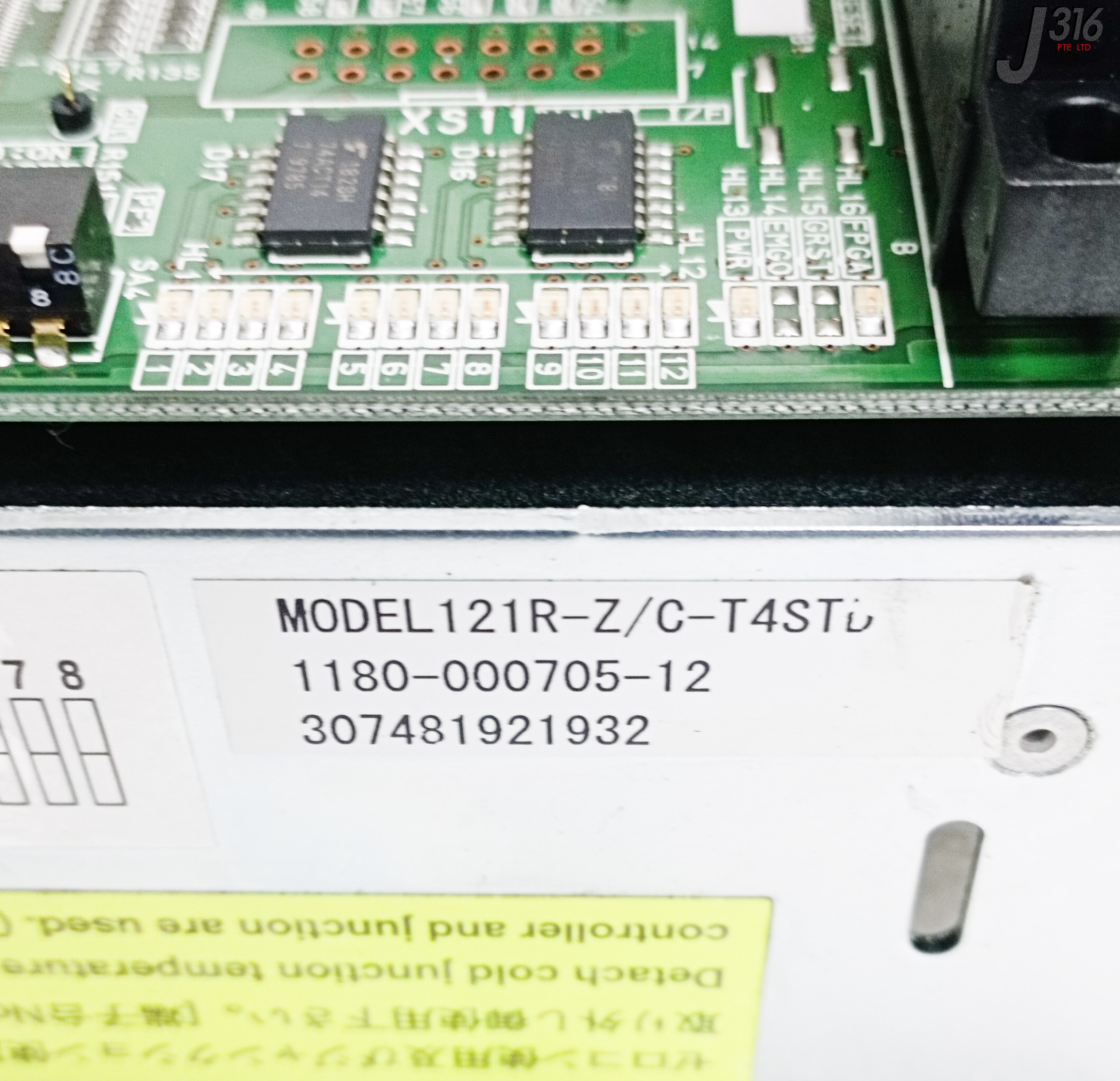n 32049 TOKYO ELECTRON TEMPERATURE CONTROLLER, 1180-000705-12 121R-Z